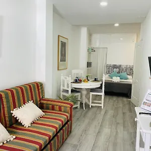https://estudio-playazo-jimena-by-at-home-costa-del-sol.hotelsinnerja.org